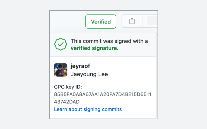 커밋이 Verified 된 것을 확인할 수 있습니다.